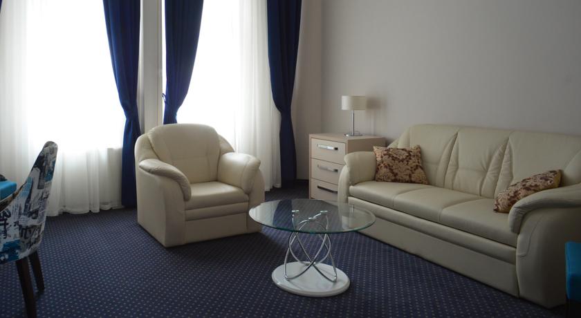 Five Points Square 9